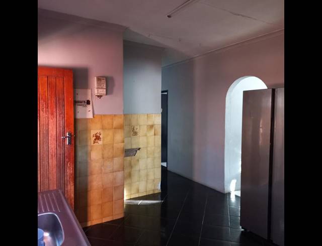 3 BEDROOM HOUSE FOR SALE IN ENNERDALE EXT 5